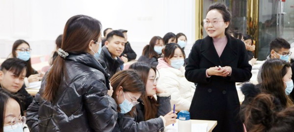 潼关 专家指导+名师授课+培优补弱+日清月结的教学模式