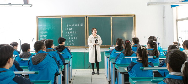 潼关引入导师机制，准确把握考试方向