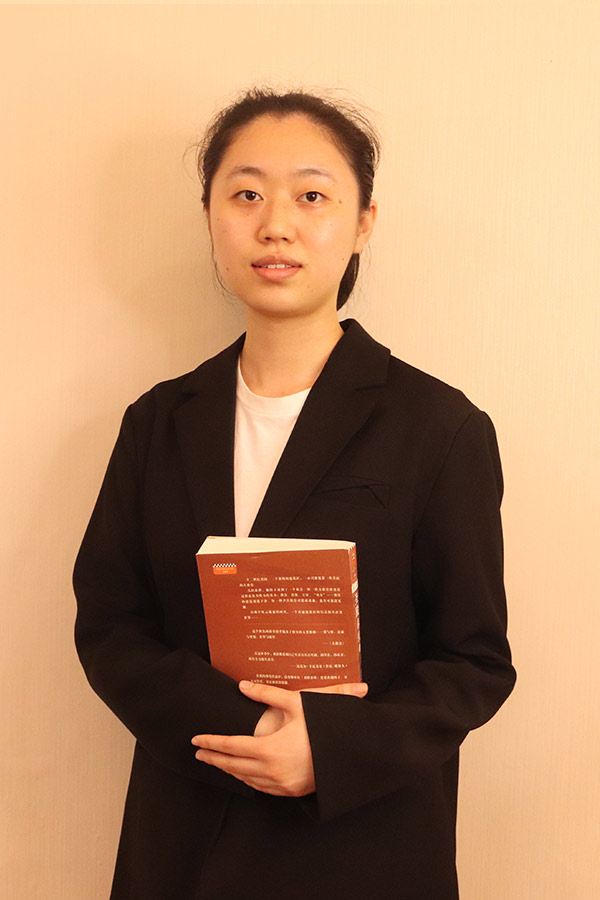 潼关梁艺 本科学历，优秀班主任