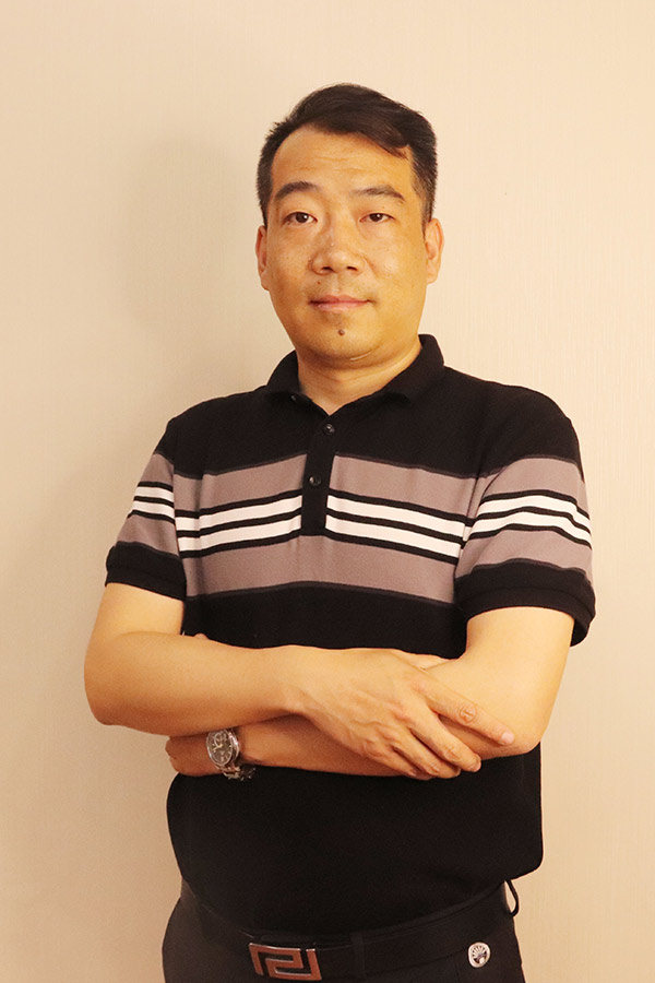 潼关冯少坤 本科学历,毕业于陕西师范大学