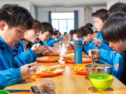 潼关学生用餐