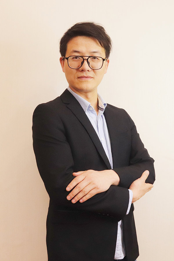 潼关李林科 本科学历,毕业于西安石油大学