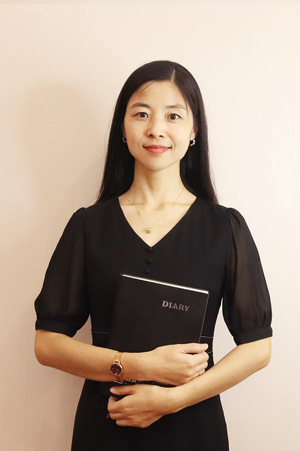 蔺燕  研究生学历，毕业于西安工业大学